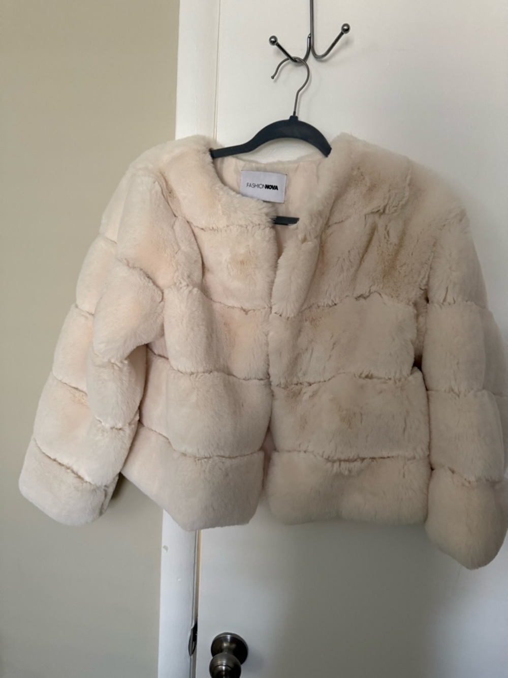 Fashion Nova Cream Plush Faux Fur Teddy Jacket